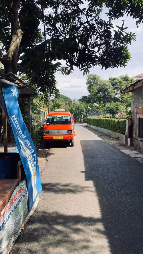 Item #67351599835119222926472791054605114312857726710672675867915900158855553744897 Media