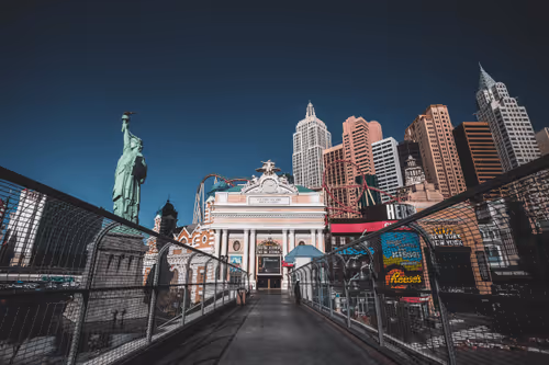 Item #16988134278330383505679479326290154646879637875533062132320205726945755791361 Media