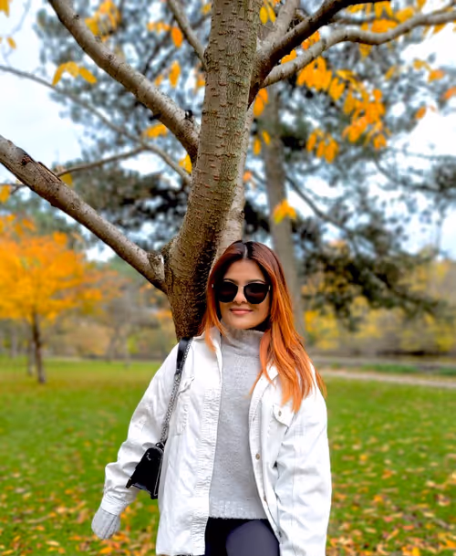 Item #104067061216888639204049758266491847344328349549309456641886273655800529420289 Media