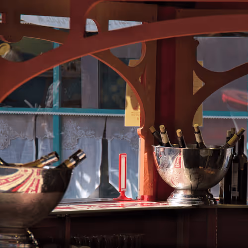 Item #54092708251689304060008626725907944876680074354438048784149165959607176134657 Media