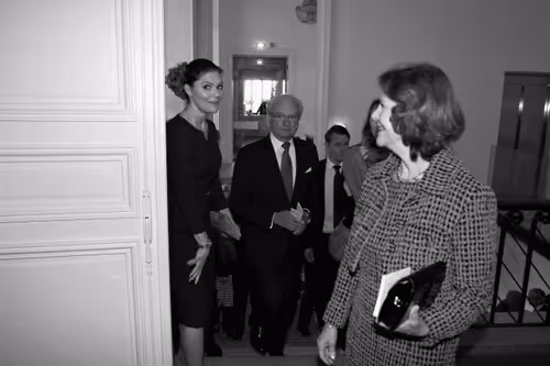 Item #61601413983432262200822046408210296549184035160504594584973518368856896176138 Media