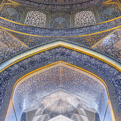 Item #112381046722962836592974674419935165827730707126809541689433939893213244424202 Media