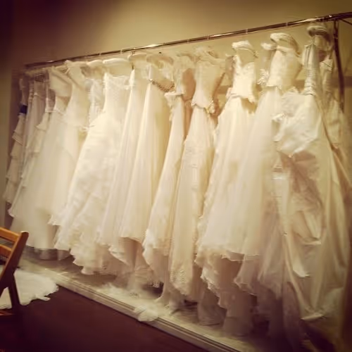 Item #62663240294021786701022348350090356522773778598858273444629078804162368503809 Media