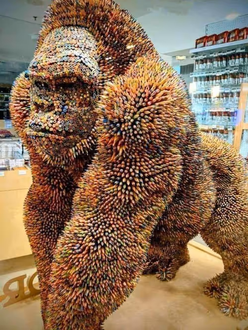 Item #20226706249726776525428191455886431498635457602595759415367434973616384507905 Media