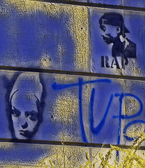 Item #25651698935710961226837850938597968367268928746943114584546364510259487178762 Media