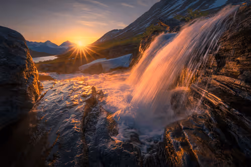 Item #96581077355438815098839991825512832741865857060493476294166675752358783221761 Media