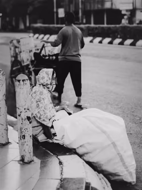 Item #31624274509119207472621893609913632294592170804295754614641563411943203536897 Media