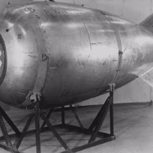 Item #64696532479233108854387560646744987294282849455415443901307441099954307727361 Media