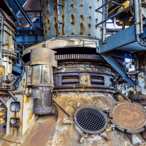 Item #45576425564904372626892608315059614446222544919153294335331944237972668284929 Media