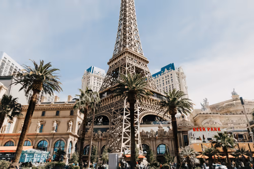 Item #16988134278330383505679479326290154646879637875533062132320205723647220908033 Media