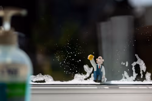 Item #108306877800807607984696183455629240131551285879430987987439970682045596696577 Media