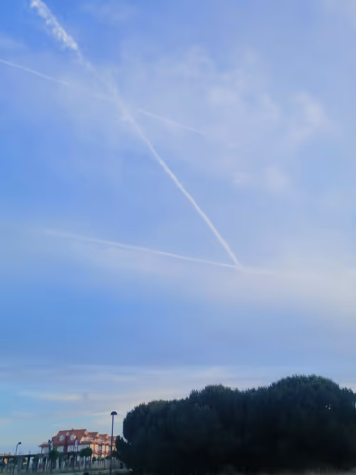 Item #112734530857144882359999642701628212224458434027144103607303888266903959896065 Media