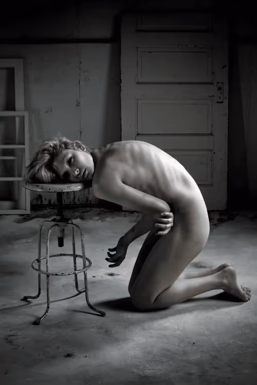 Item #85989641865080777330393258253351832569172261842532008571347801955455530434561 Media