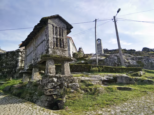 Item #43879787019181324380889121927246652484173095409087023942912875769876000538625 Media