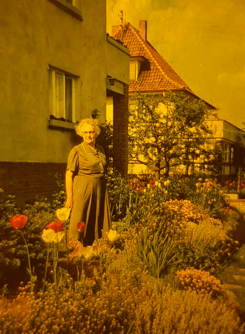 Item #99229842247812193492092246635526113316383887000586294441888985085516653264897 Media