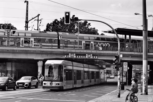 Item #86935901783067073352333628966122305323978878013206639598226716942292299546629 Media