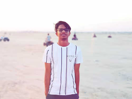 Item #79151666739214801553868972592200394482771630477214396902280402377886375346177 Media