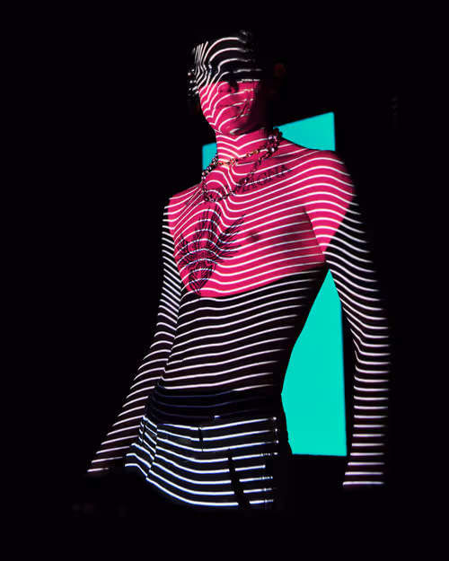 Item #61637780687827744427900327924022956480748872775647751332547467950513318789130 Media