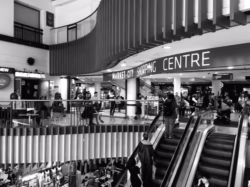 Item #74817359076642782556585350322471739713426593632609016310354114313616793534465 Media