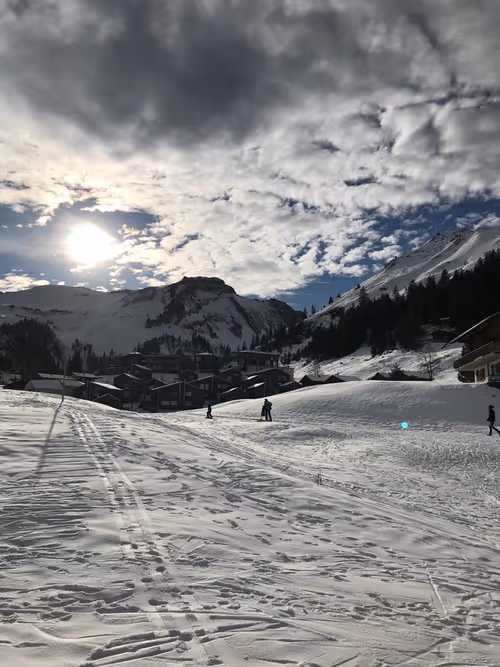 Item #3866288913648758624354938963490407324253260906508600415015108925219976249345 Media