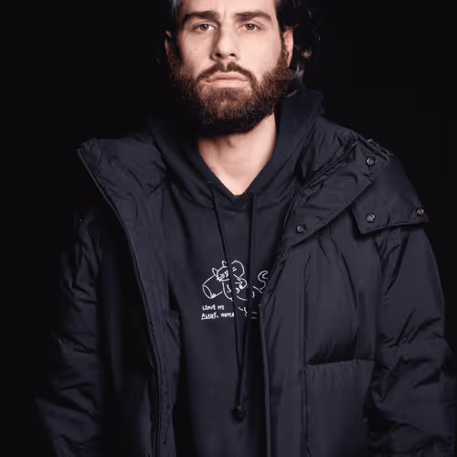 Item #26202328724934716092263654212685968714635064546074403937564445202683533463456 Media