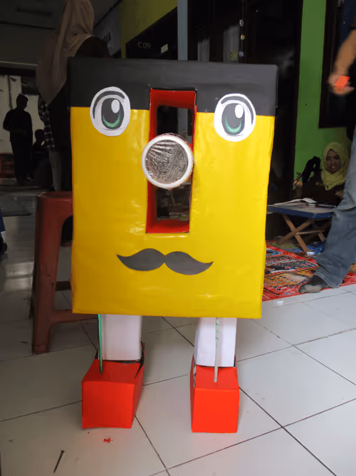 Item #85932088355096067764028340843949735086378517007207995669127692727196644802561 Media