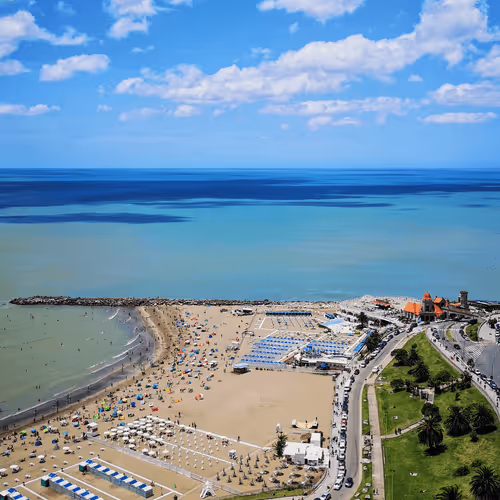 Item #31882075314192912160086998159124490424308141900795593509070756473428126990337 Media