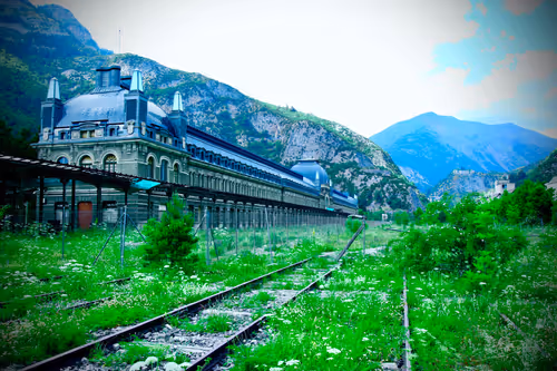 Item #61601413983432262200822046408210296549184035160504594584973518331473500831844 Media