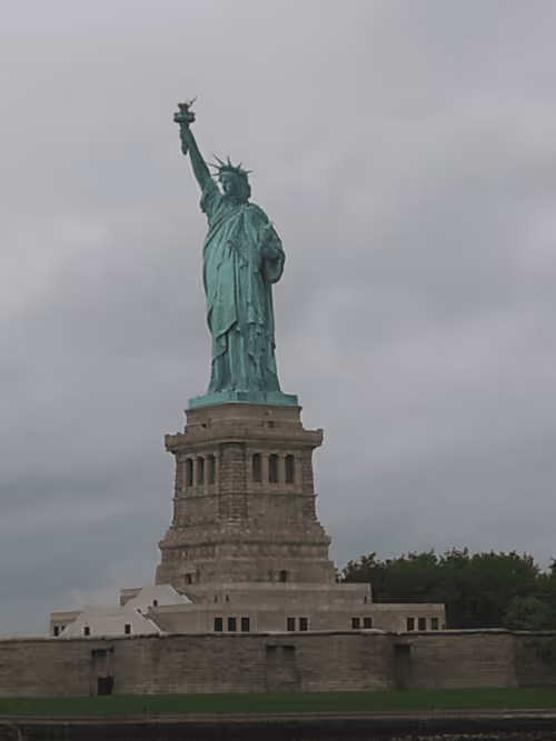 Item #115081050097965970361397447204069569991574914893536855216171624350718411931649 Media