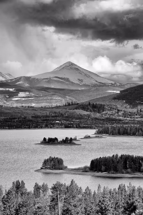 Item #16169064393399629467859942900905405490006492366557123064973208580123860664321 Media