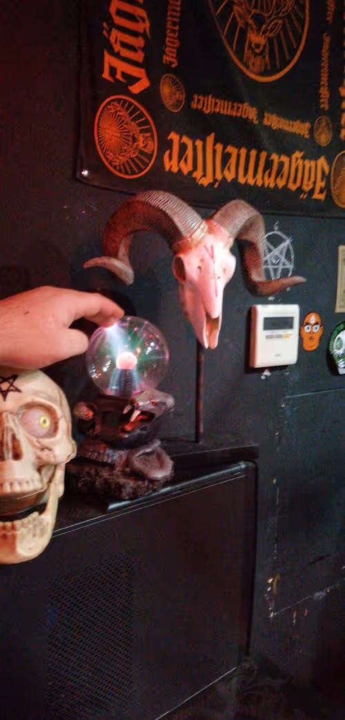 Item #112734530857144882359999642701628212224458434027144103607303888262505913384961 Media