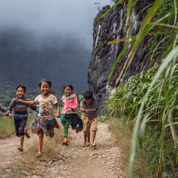 Beautiful people of the tropics #09