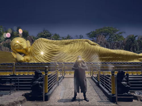 Item #83602917889072311038196738115952345562176890266904803816015400741364404584449 Media