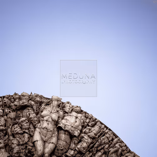 Item #112381046722962836592974674419935165827730707126809541689433939908606407213066 Media