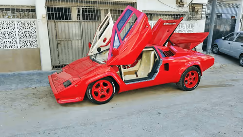 Item #60188855590060505400251450343084836059674289399247834324422352759056611934209 Media