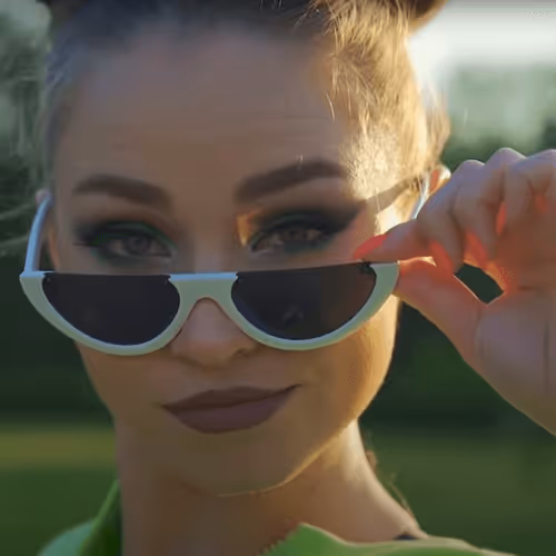 Item #111687379176541889816919328353036275918710560160410908362493498342853012619265 Media