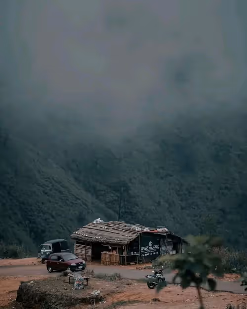 Item #69768521249374547599232464662251596041714941598497209320336037499443947241473 Media