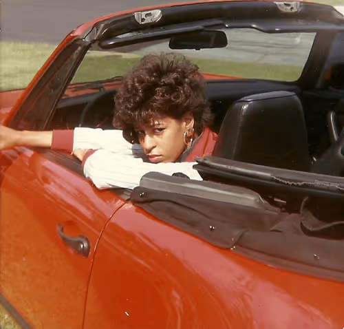 Item #70499945122477817413176575790821458182033499212662610223192993396252871753731 Media