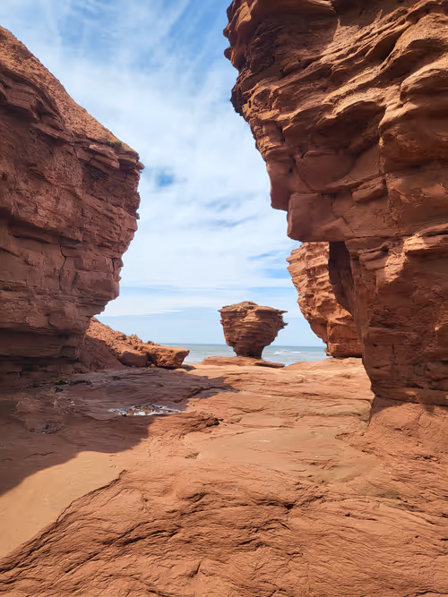 Item #30464793609000757666183909644065045905429673138757624924142168921229729202177 Media