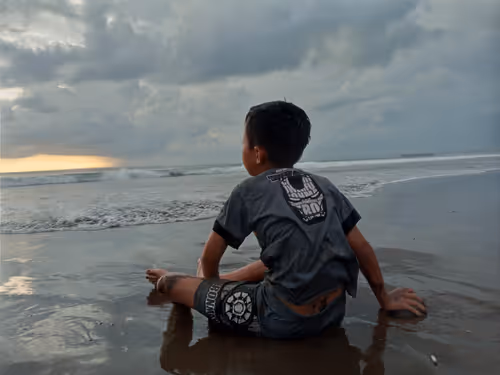 Item #68356916031059924921230192194445693761239192572255149021970435648203740151809 Media