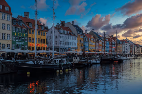 Item #26636344578717920692700769935313843753450649801489178954925375902131349880842 Media