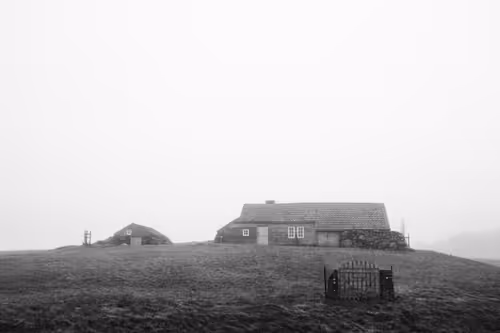 Item #17246773967106427395426250000565453120833818394642551124170626598607807053825 Media