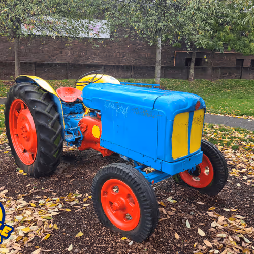 Item #35863194083128256797647772425284652682645032595179500226087347028461921239041 Media