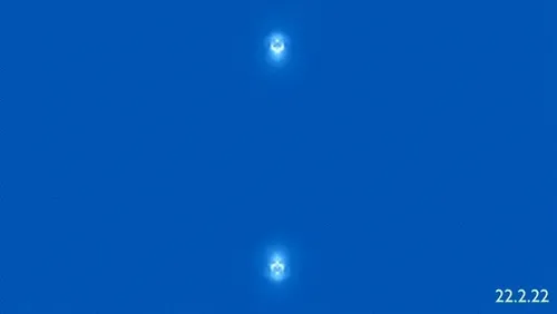 Item #90164163576316385141041247237889053014982602808452359461523260188030983471105 Media