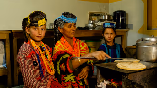 Item #801979788320540129322777538039369849814294169929945991077958242286650261514 Media