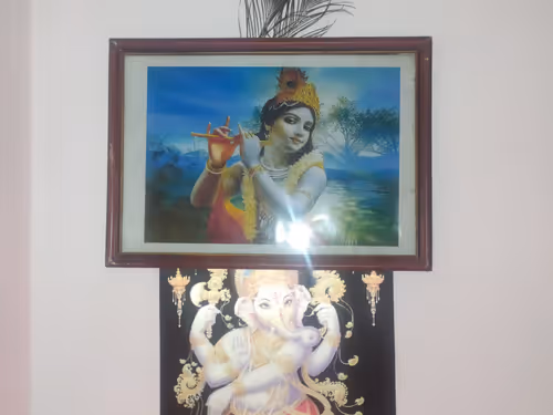 Item #53421736528977053189210731313078005547105890303860984333775551134230795780097 Media