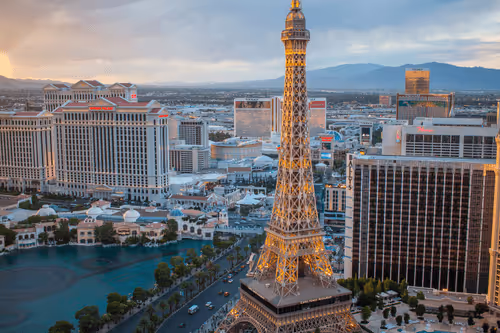 Item #16988134278330383505679479326290154646879637875533062132320205718149662769153 Media