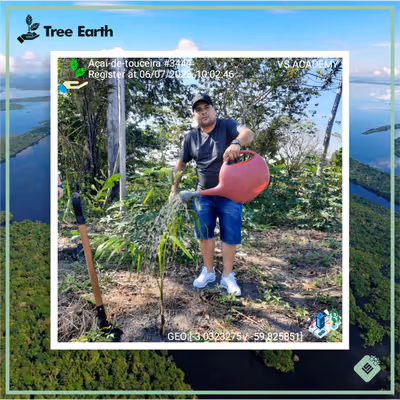 Item #8500196597889277390194123329501889087166328879864934763448349292108267388929 Media