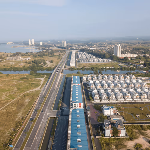 Item #42367402454926581942619760928835310535724341624545693814929607765939732873231 Media