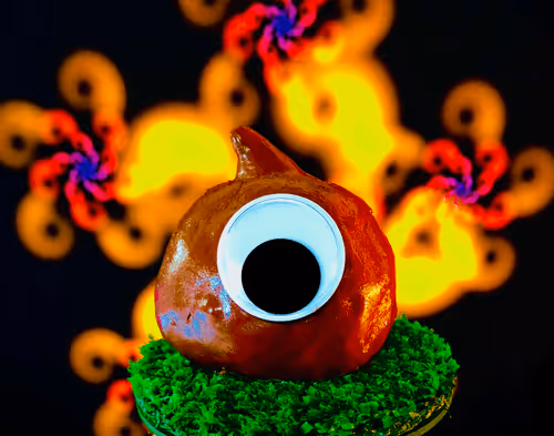 Item #62682328662935937751859468969101901593599640617564258208485166207328856309761 Media